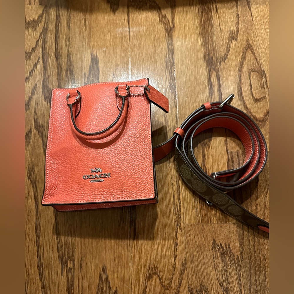 New unused Coach Mini North South Tote - Picture 4 of 16